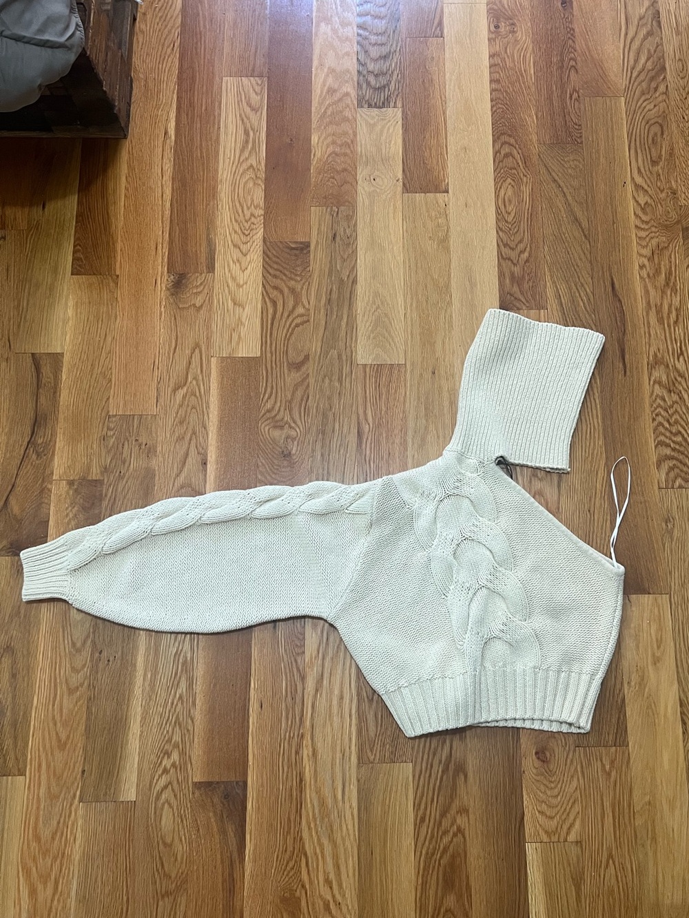 Lorena Saravia x H&M Sweater